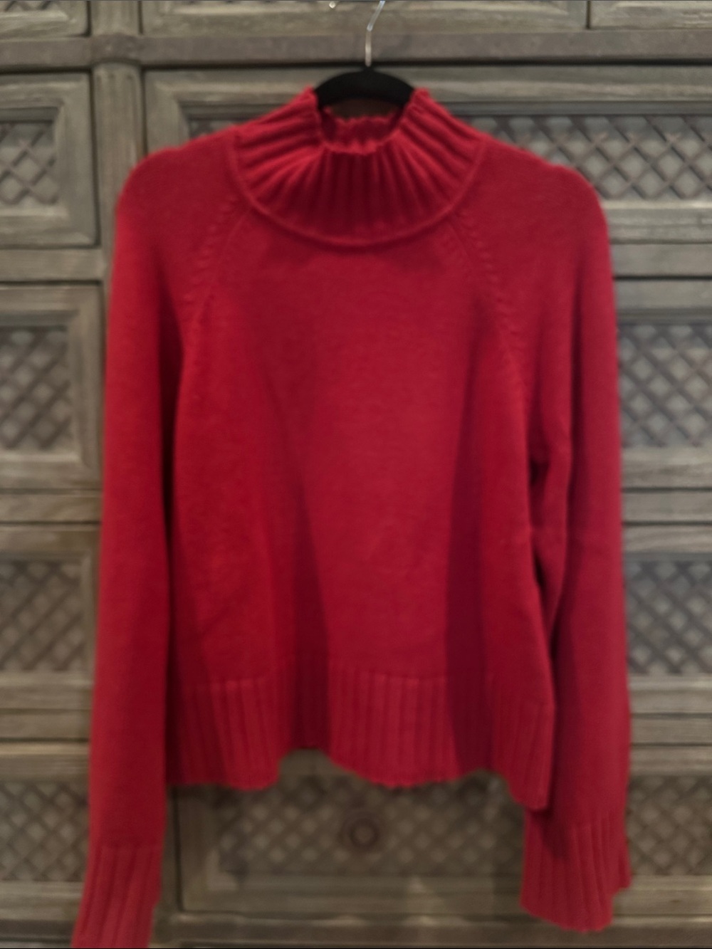 GAP Classic Red Turtleneck Sweater - Women's